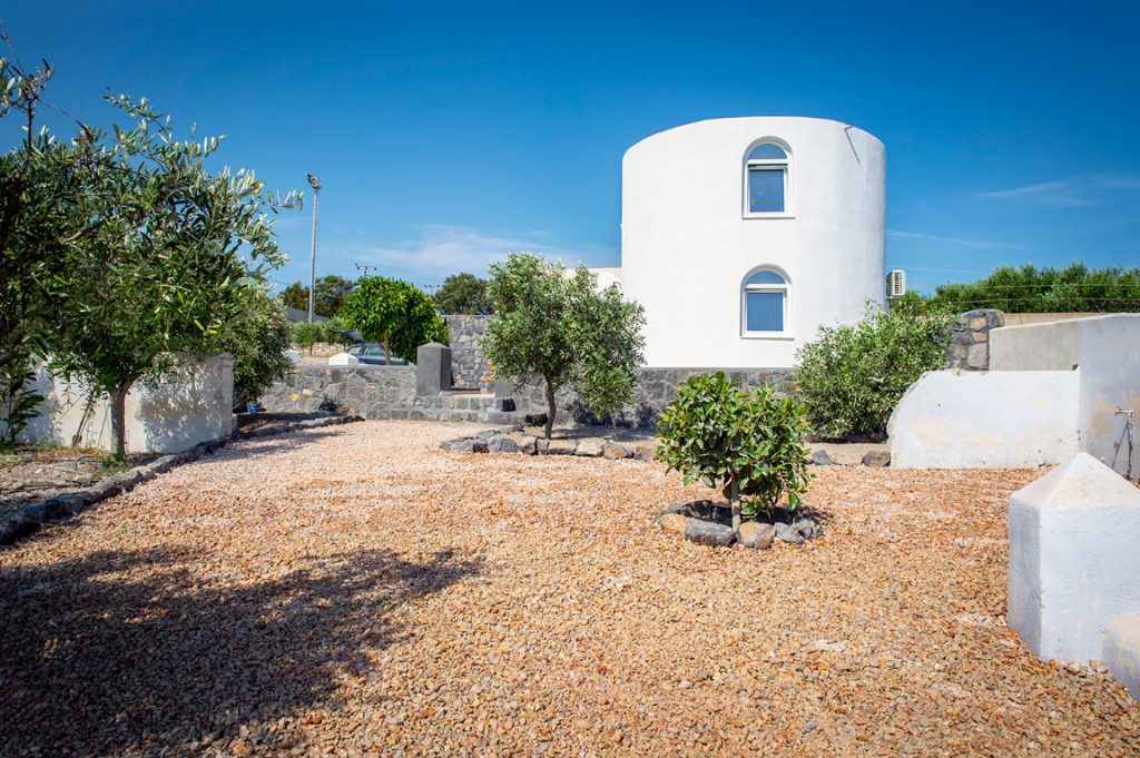 Santorini vacation houses