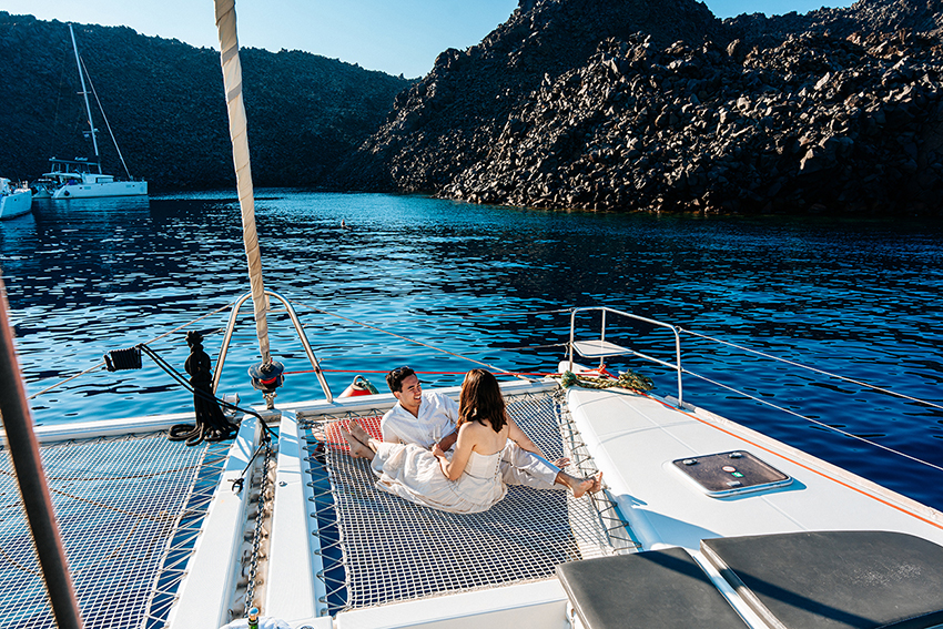 santorini day trip and volcano hot springs